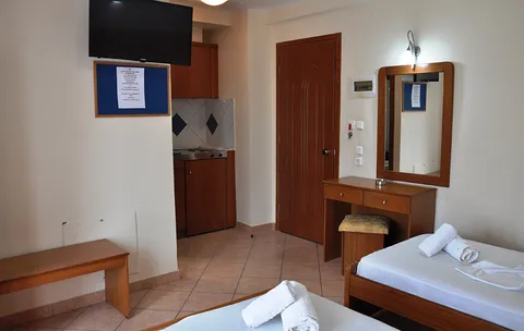 VILA PANOS - TASOS - 2
