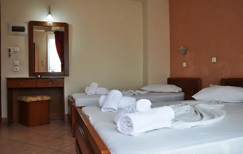 VILA PANOS - TASOS - 4