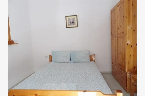 Vila Papadopoulos - 5