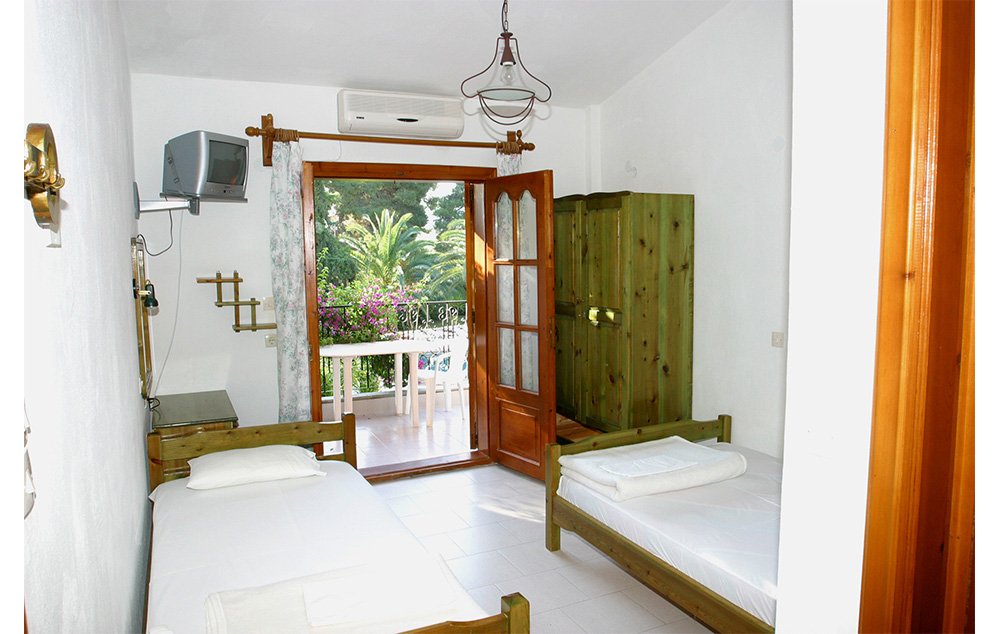 VILA PILALIDIS thumbnail 5