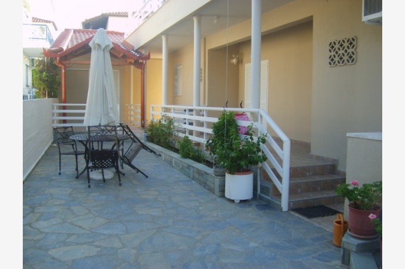 Vila Polistilo Spiti thumbnail 2