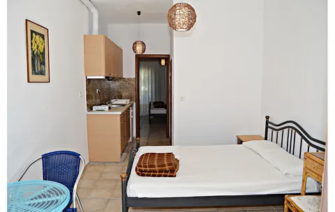 VILA RIGAKIS MOL - 3