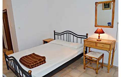 VILA RIGAKIS MOL - 4