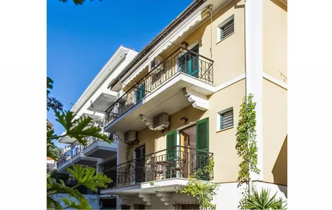 VILA RINA - 2