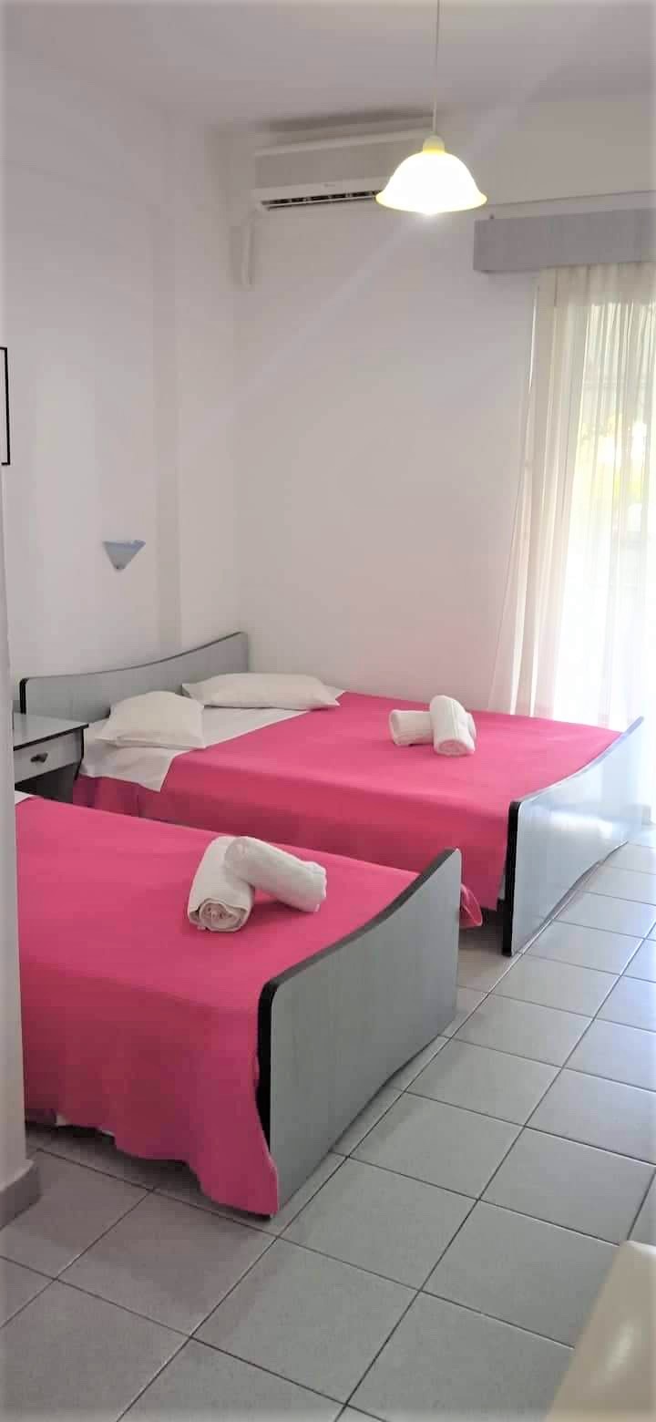 Vila Takis thumbnail 9