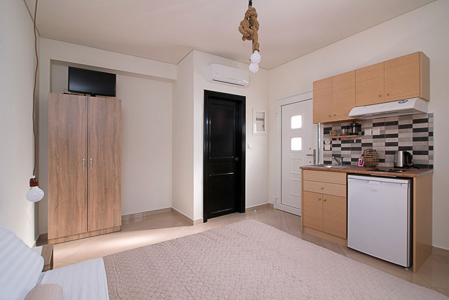 Vila Votsalo – Potos thumbnail 9