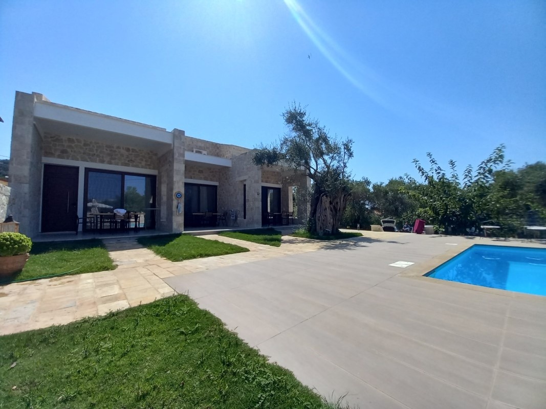 Vila Zefiros Luxury Resort thumbnail 32