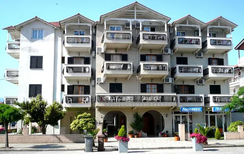 VILA ZEFYROS