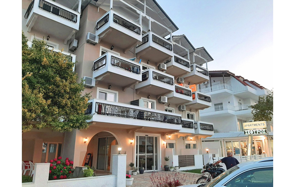 VILA ZEFYROS thumbnail 2