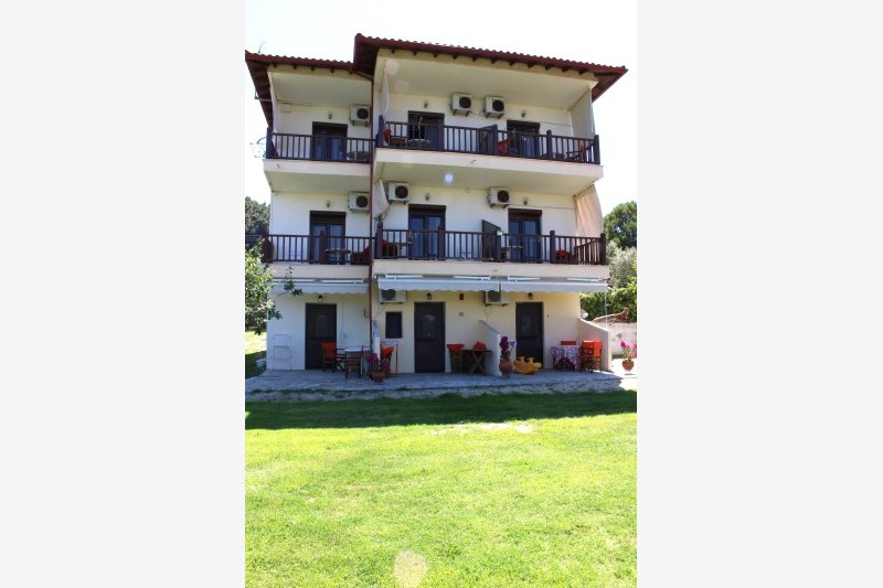 Vila Zisios Studios thumbnail 2