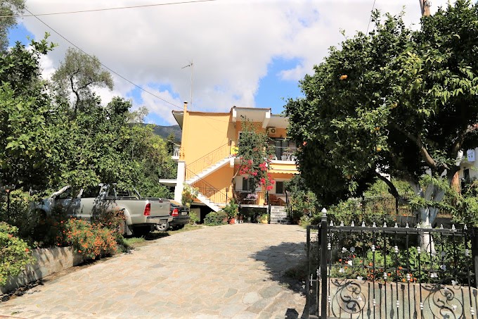 Zacharias Studios thumbnail 2