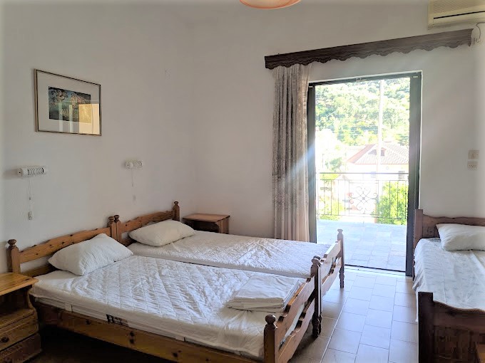 Zacharias Studios thumbnail 20