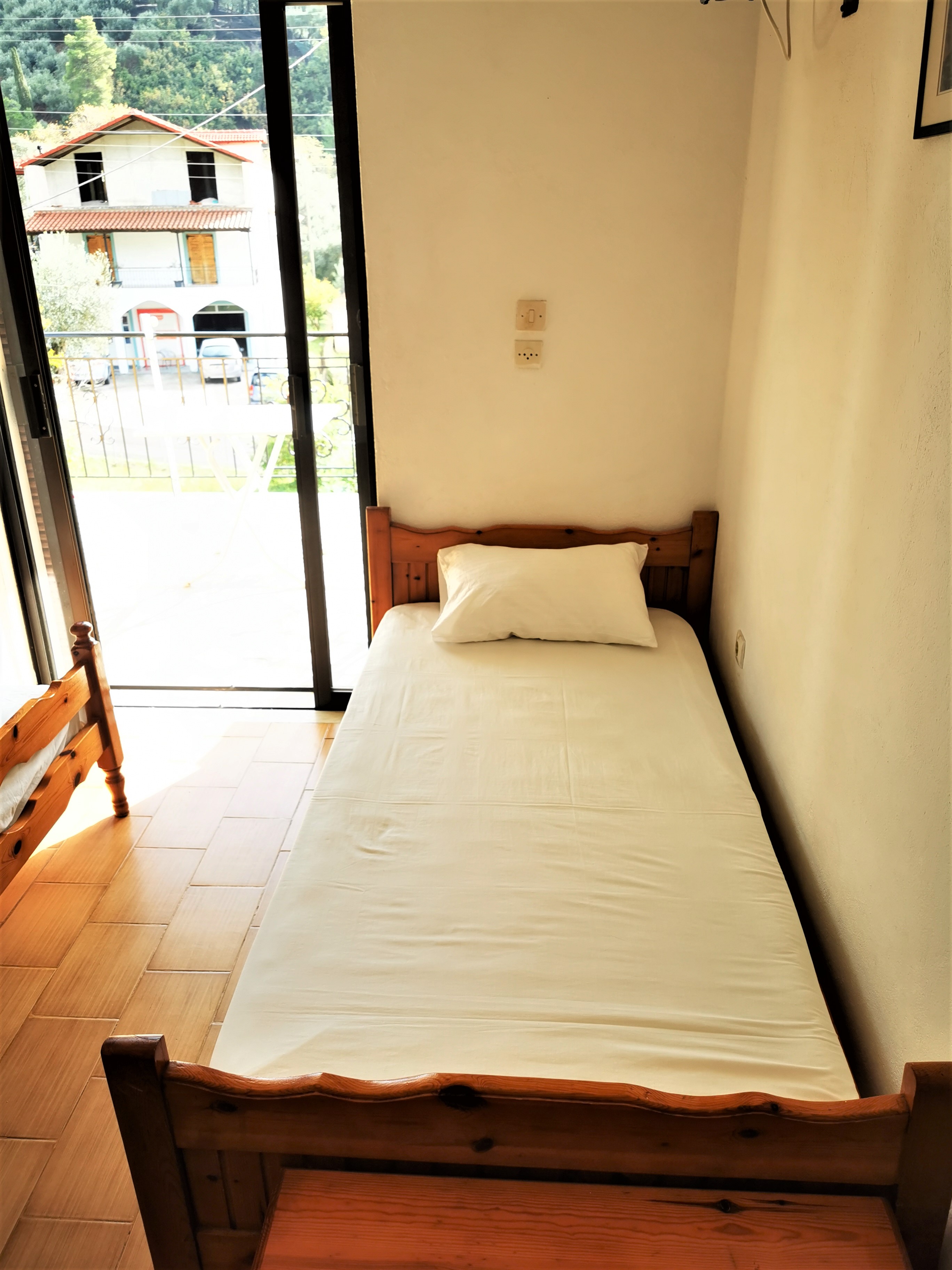 Zacharias Studios thumbnail 7