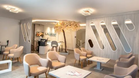 Acrotel Lily Ann Boutique - 5