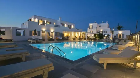 Anna Maria Mykonos