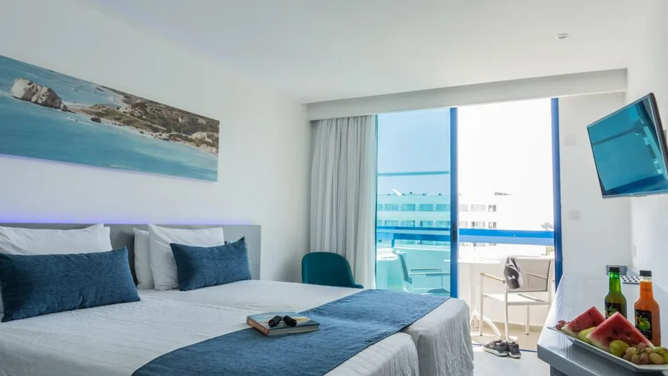 Superior Room Side Sea View