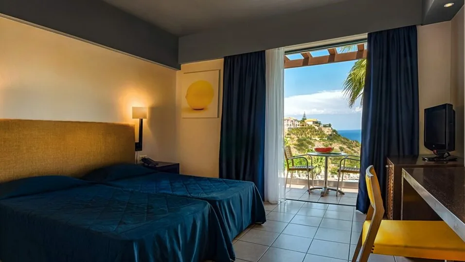 Superior Room Side Sea View