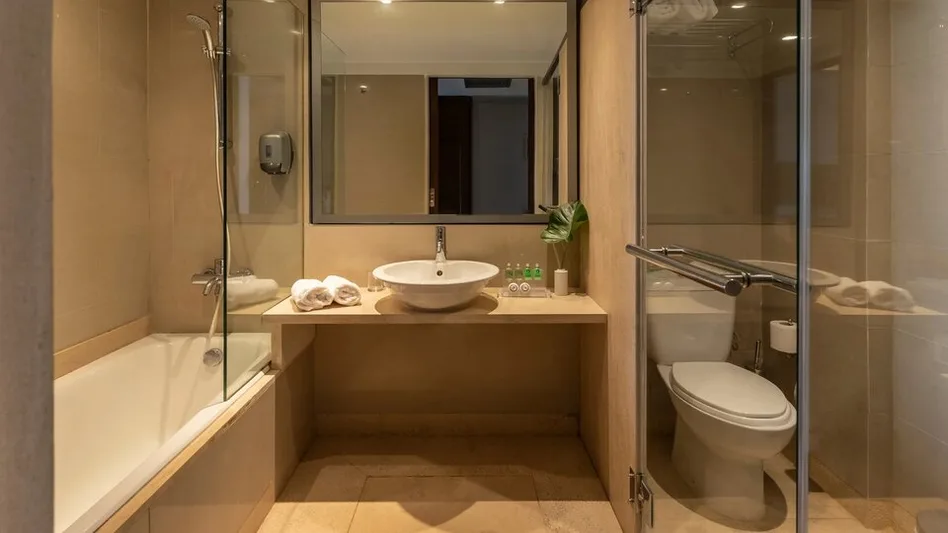 Deluxe Twin Room Swim-Up Side Sea View