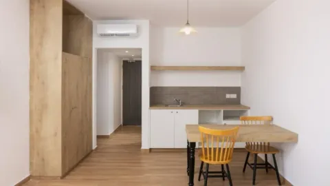 One Bedroom Apartment