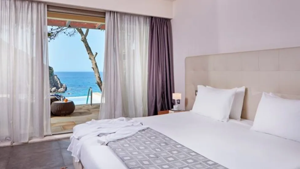 Deluxe Suite Private Pool Sea View