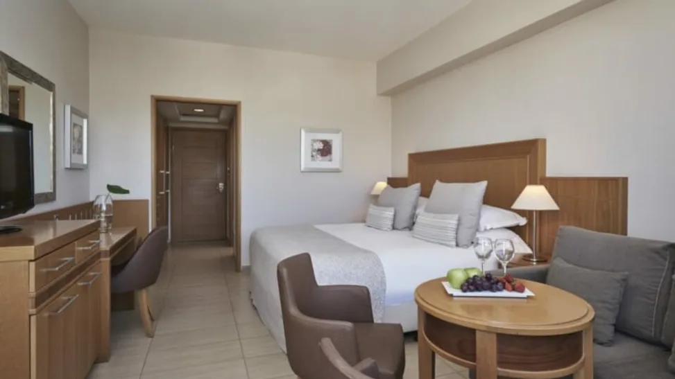 Family Room Inland View