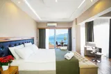 Aurasia Sea Side Hotel - 3