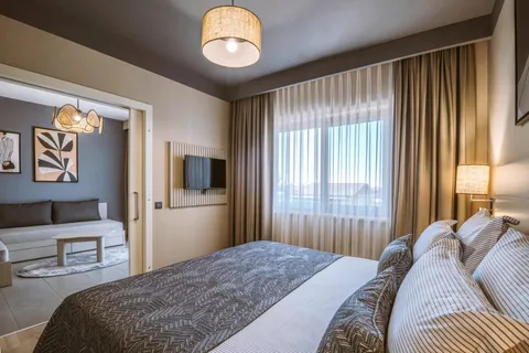 Deluks apartman sa direktnim pristupom bazenu