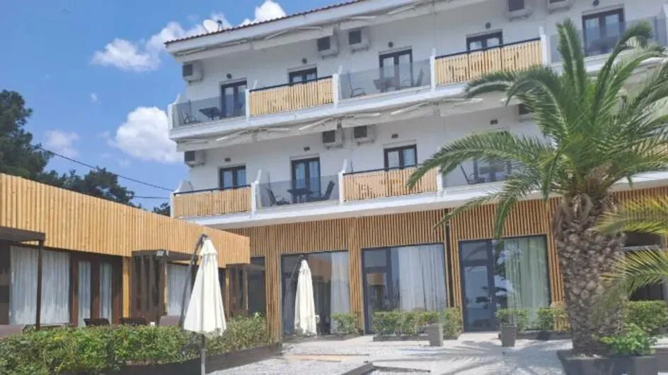 Beach Hotel Kapahi