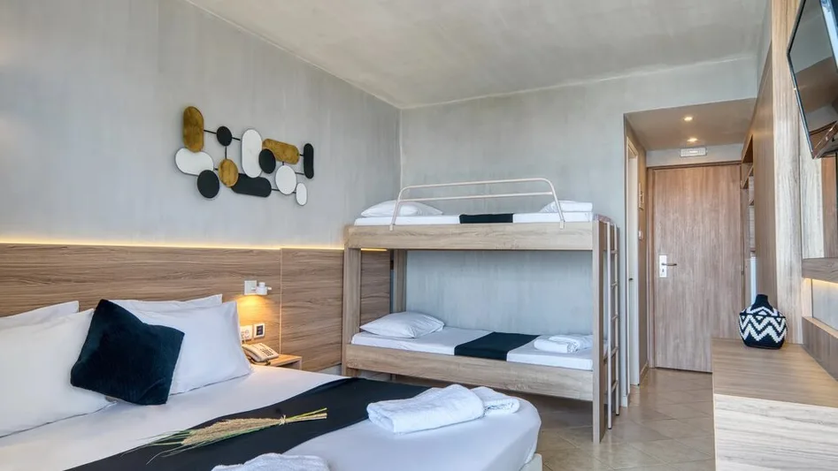 Family Room Bunk Bed Sea View