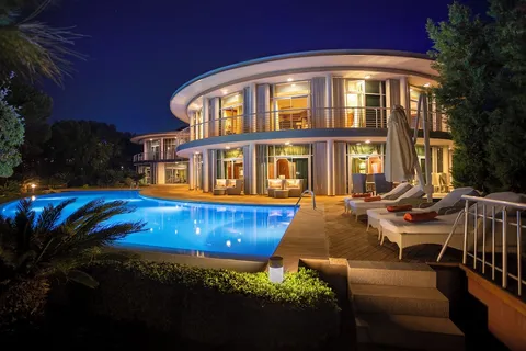 Calista Luxury Resort Hotel