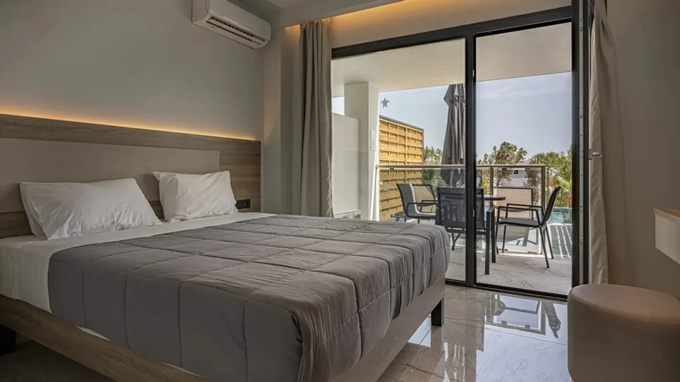 One Bedroom Apartment Private Pool