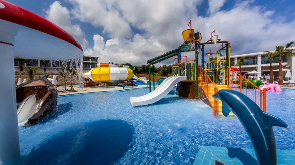 Caretta Paradise Resort & WaterPark - 4