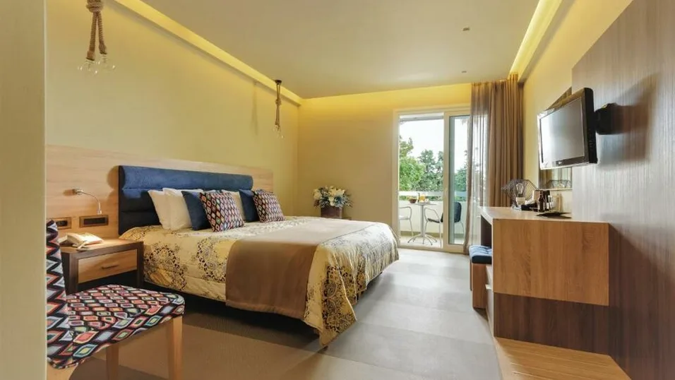 Superior Room Side Sea View