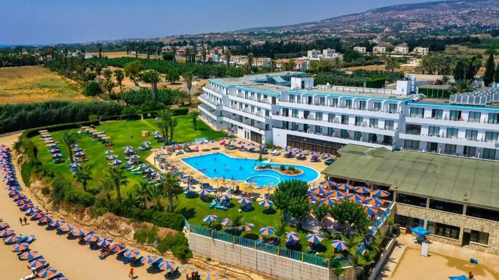 Corallia Beach Hotel - 3