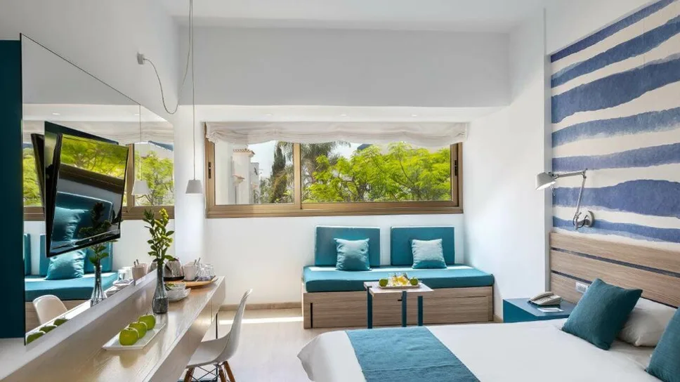 Family Room Inland View No Balcony