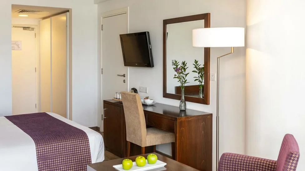 Superior Room Pool View