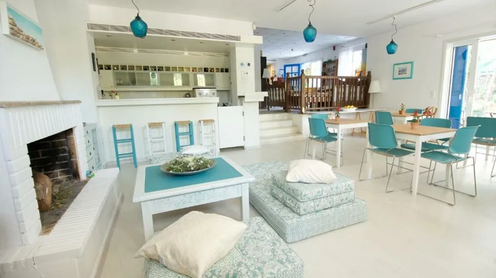 Daphne's Club Hotel Apartments - 5