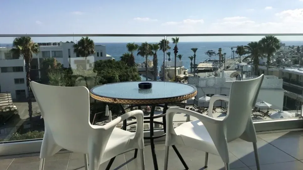 Dionysos Central Hotel