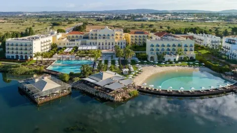 Domes Lake Algarve