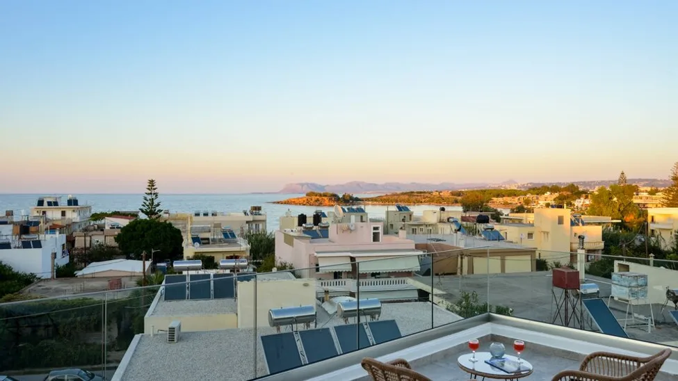 One-Bedroom Suite with Sea View
