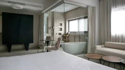Premium Room