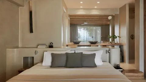 Superior Raw Retreat Side Sea View