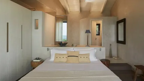Superior Raw Retreat