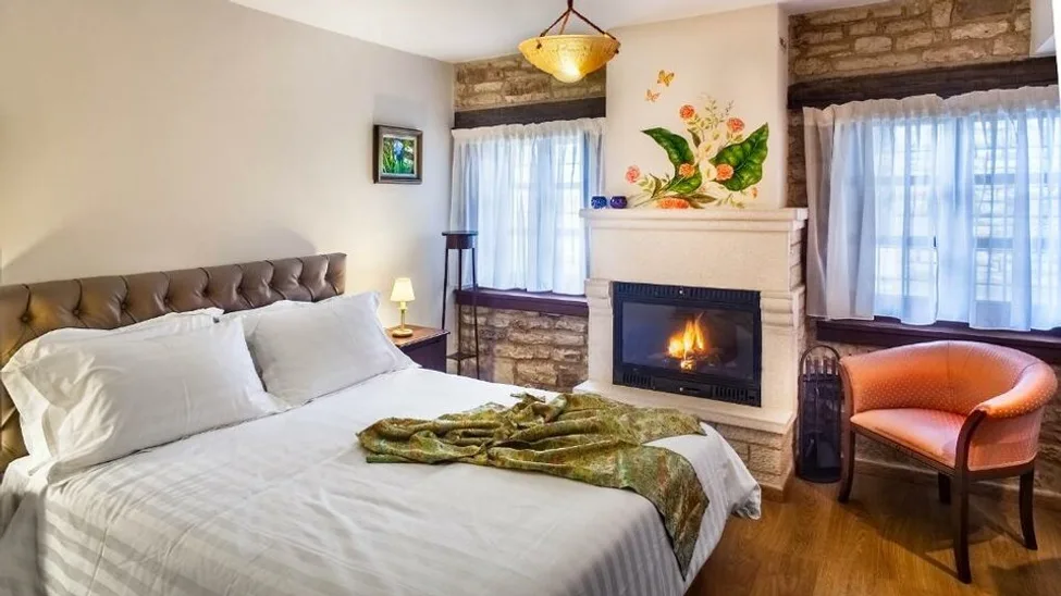 Deluxe room with fireplace