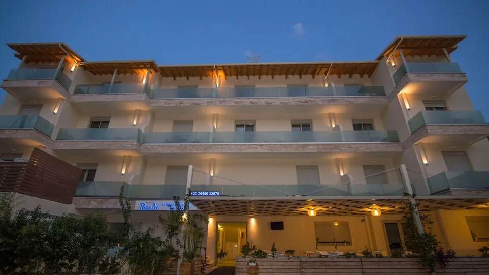 Grand TheoNi Boutique Hotel & Spa - 4