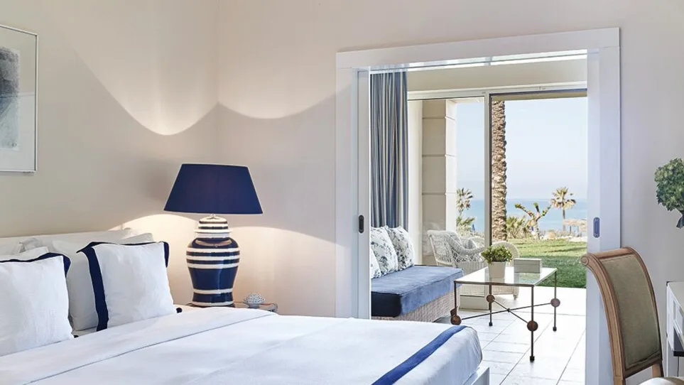 Riviera Family Room Sea View with play garden