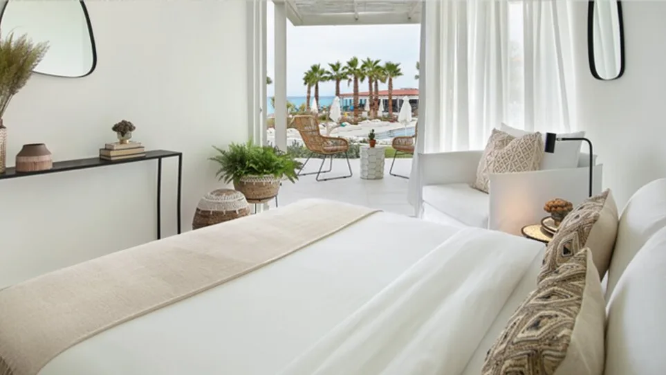 Summer bungalow sea view