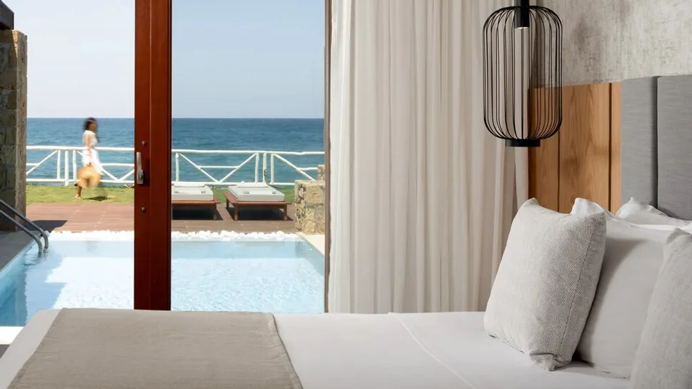 Luxury Suite Sea Front With Private Pool