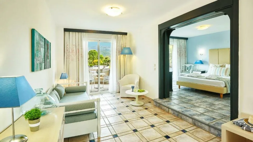 Deluxe Suite Private Garden