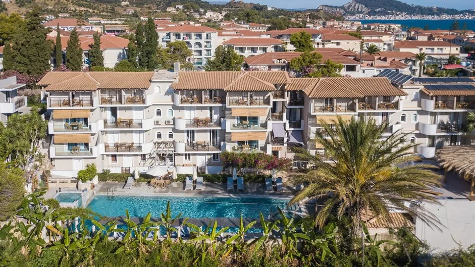 Iniohos Zante Hotel & Suites - 3